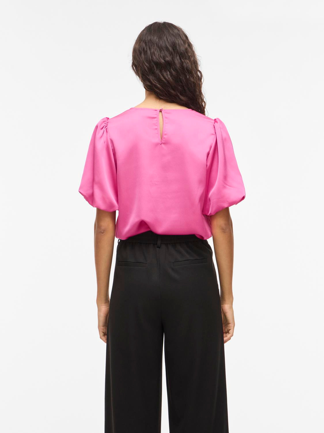model_shot-back
